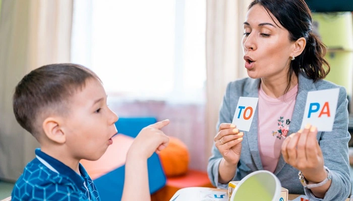 گفتار درمانی کودک بیش فعال