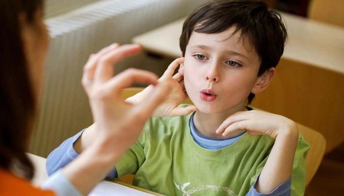 گفتاردرمانی لکنت زبان در کودکان